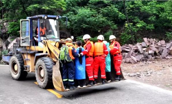 打造平安景区，构筑安全防火墙。