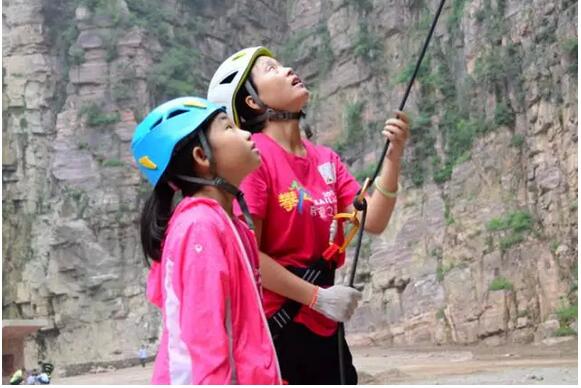 2017全国青少年攀岩夏令营在万仙山国家攀岩公园开营