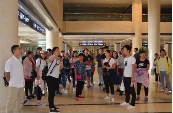 为了美好的明天......