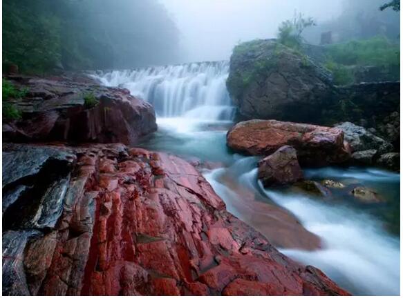 不期而遇的秋雨让新乡南太行美翻了! 不期而遇的秋雨让新乡南太行美翻了!
