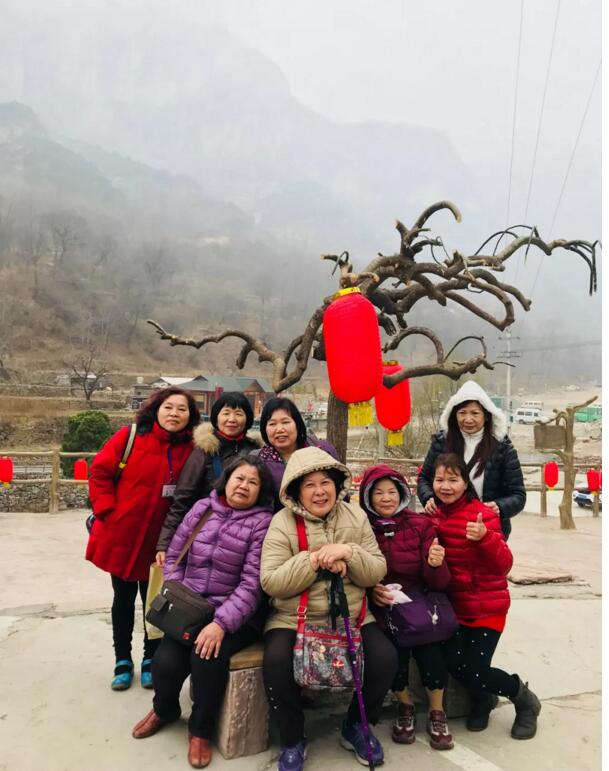 台湾寰宇新世纪贵宾包机团走进万仙山