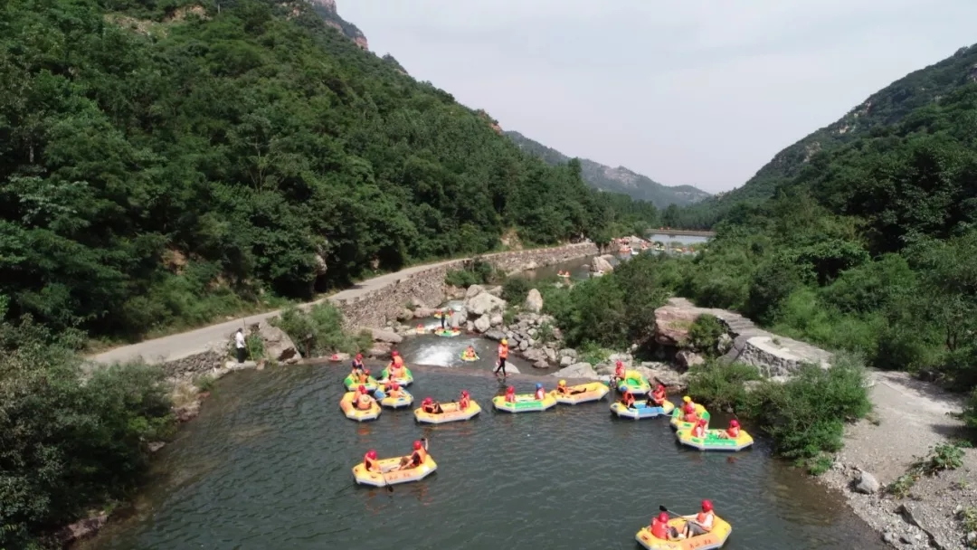 关山国家地质公园获得“河南十佳漂流基地”荣誉称号！