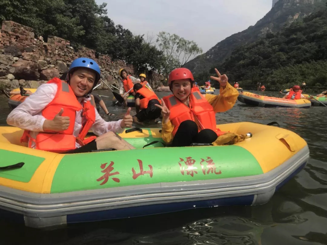关山国家地质公园获得“河南十佳漂流基地”荣誉称号！