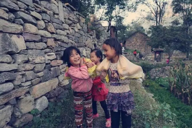 悬崖之畔，云海之端，这里有你渴望的诗和远方！