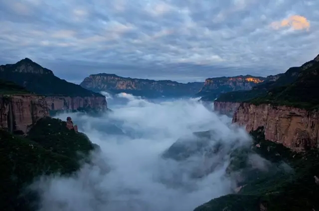 远离雾霾，新乡南太行带你走进震人心魄的红岩绝壁大峡谷