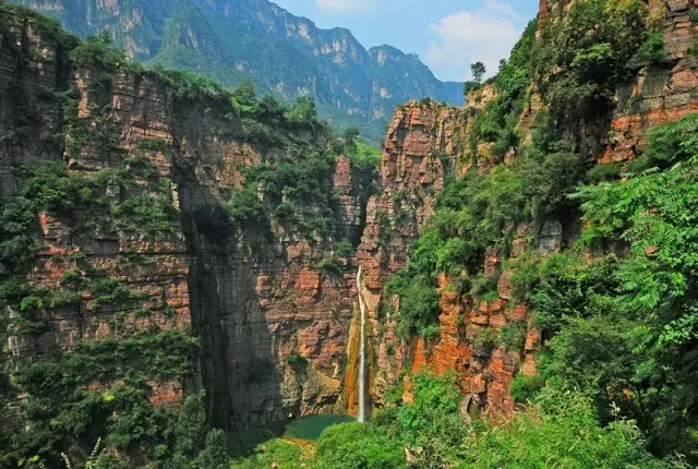 远离雾霾，新乡南太行带你走进震人心魄的红岩绝壁大峡谷