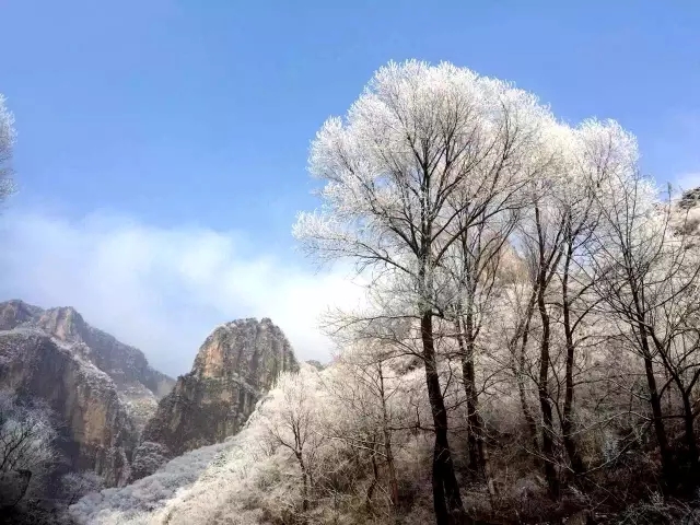 冲破十面“霾”伏，来新乡南太行，我“氧”你......