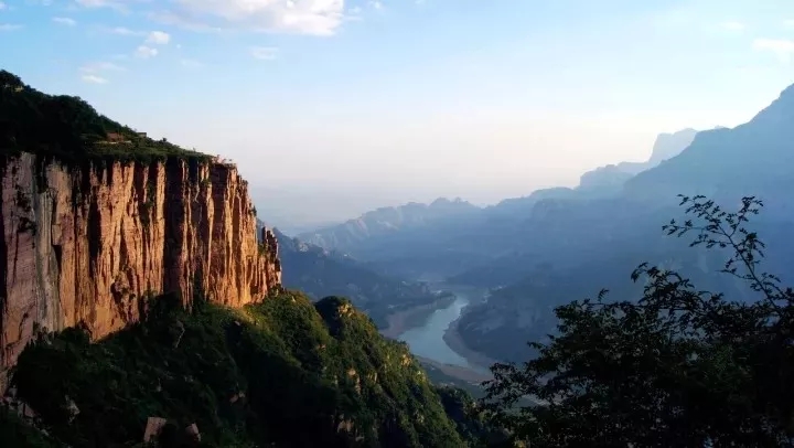 雾霾也挡不住新乡南太行的日出美景......