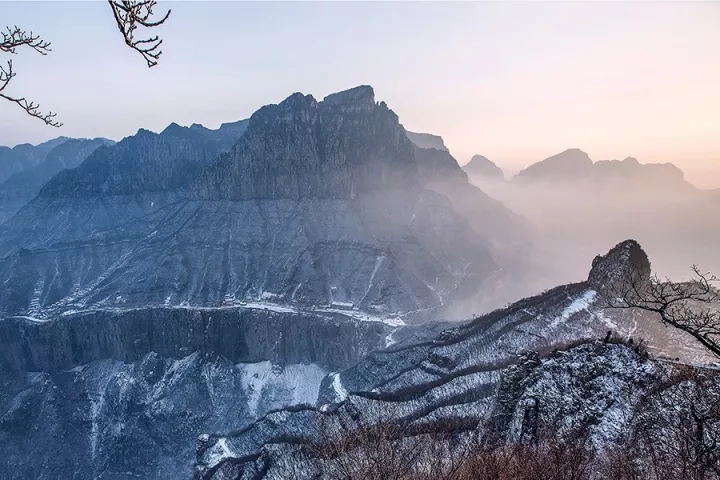 一场冬雪，最美的新乡南太行是这样的......