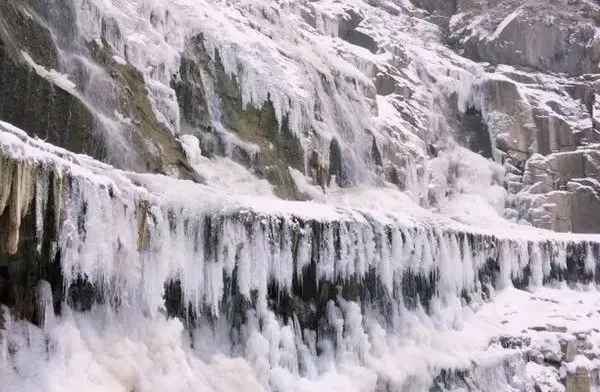 2019初雪|诗情画意冬意浓，风花雪月八里沟