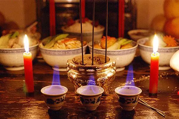 【大年初四】喜迎灶神，四季平安！