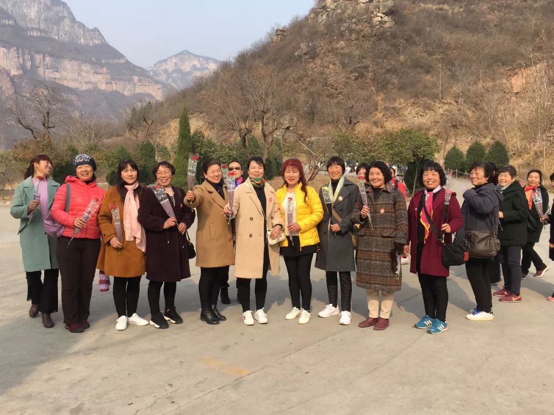 春暖花开，新乡南太行喜迎客流高峰！