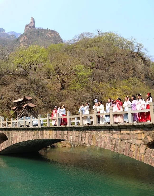 清明踏青赏花哪里去？最美人间四月天，穿越浪漫尽享新乡南太行...