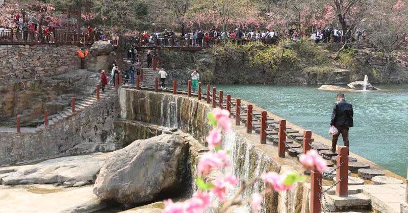 清明假期丨穿汉服游山水，盘点新乡南太行最美春游踏青地！