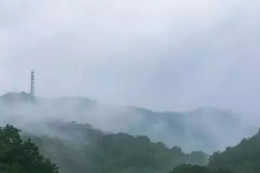 雨后的关山竟然这么美，美的让人窒息....