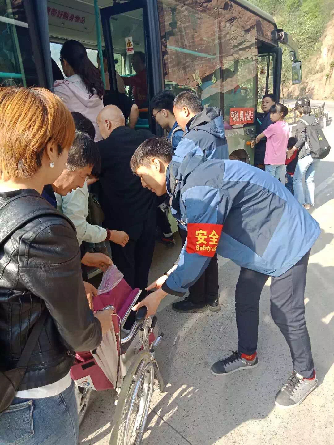 微笑在脸，服务在心，新乡南太行五一小长假完美收官！