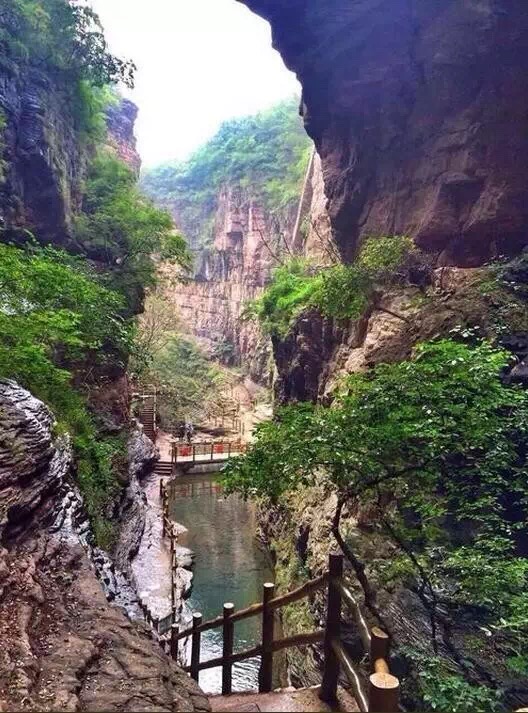 静心清肺之旅——关山红石峡