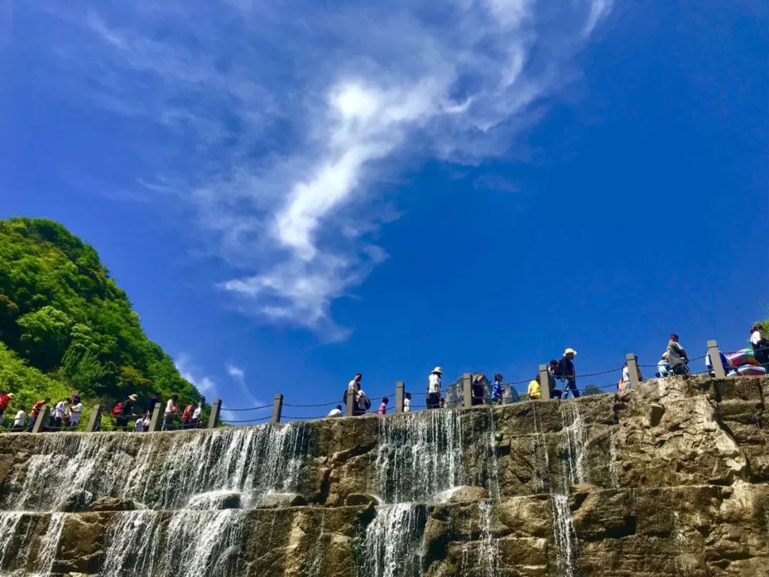 送你一个初夏的八里沟！