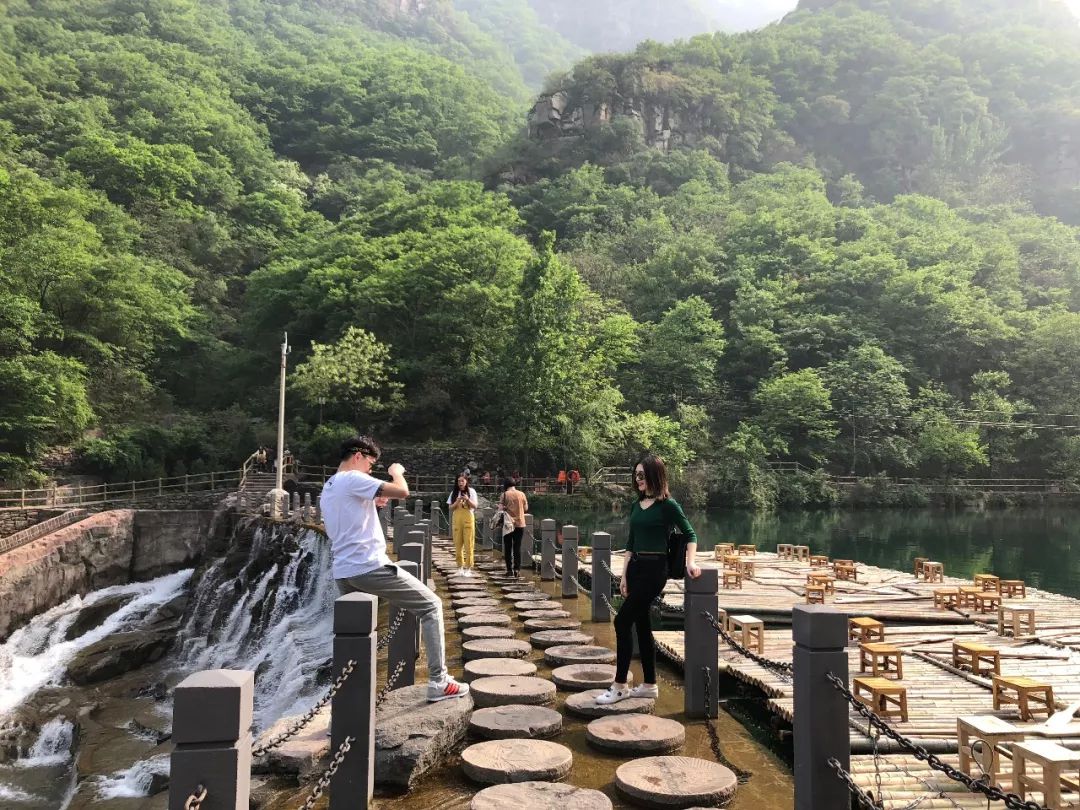 人生须尽欢， 诗酒趁韶华，新乡南太行的夏天等你来约噢!