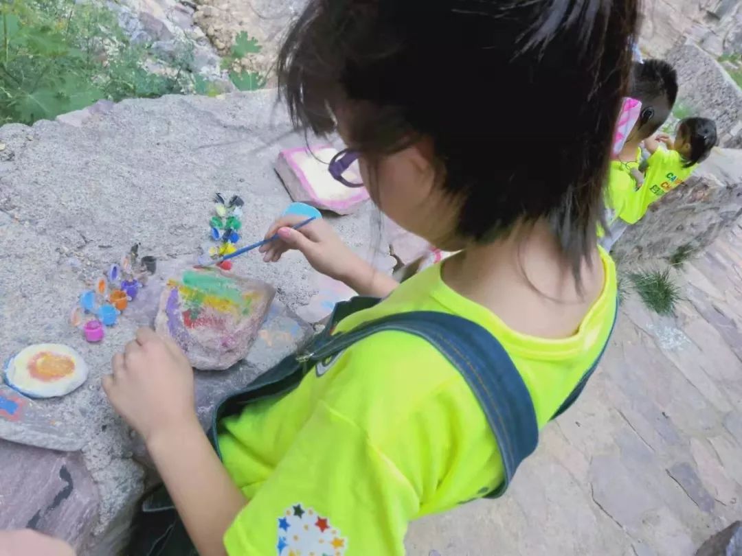 嗨翻一夏丨“营动中国”青少年成长公益夏令营(万仙山站）之攀岩体验！