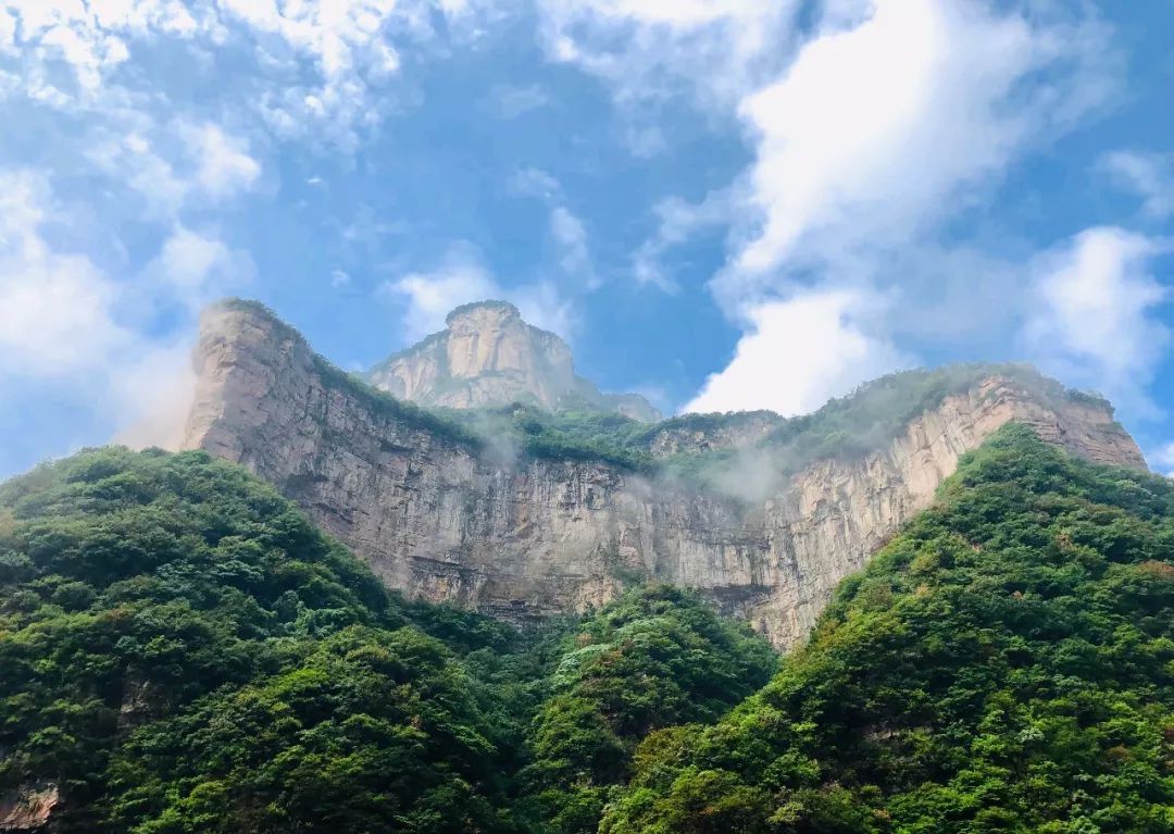 雄关险道，勇闯关山！自驾之趣，尽在关山！