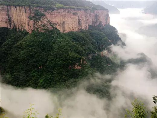 天界山——苍茫云海间，遥望浩无边