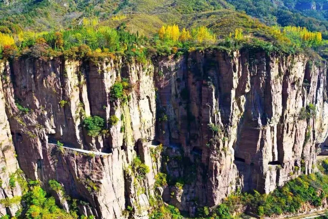 来看看北纬35°的秋天，这里惊艳了整个中国.....