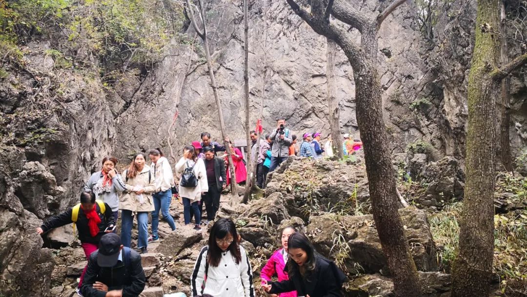 【征集令】河南省第九届“三山同登”群众登山健身大会南太行关山会场暨河南省首届山地户外挑战赛开始征集报名啦！