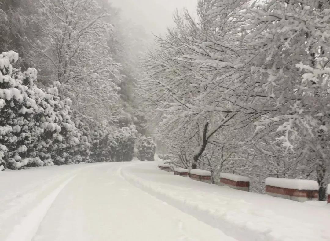 2020年第一场雪，新乡南太行带你走进冰雪奇缘....