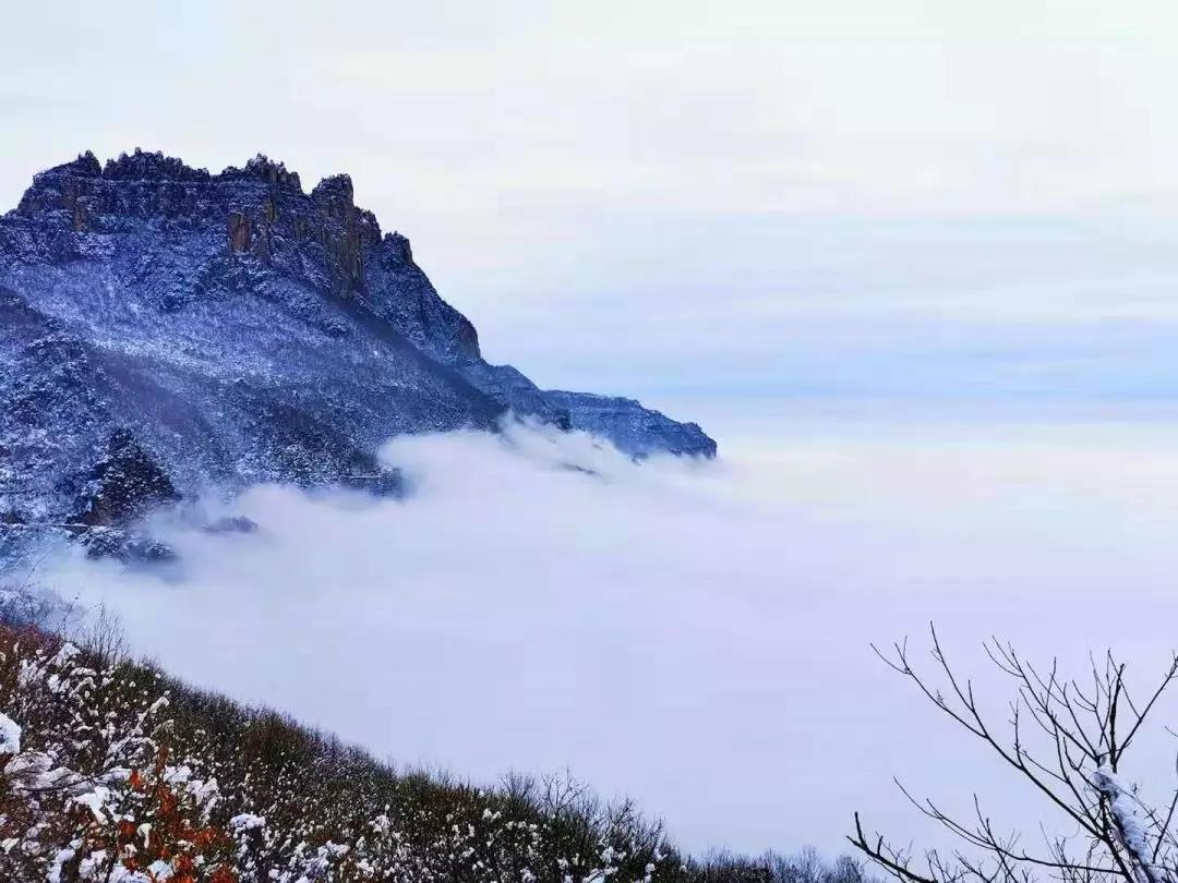 当冰雪遇上云海，“仙气十足”的新乡南太行美得不像话!