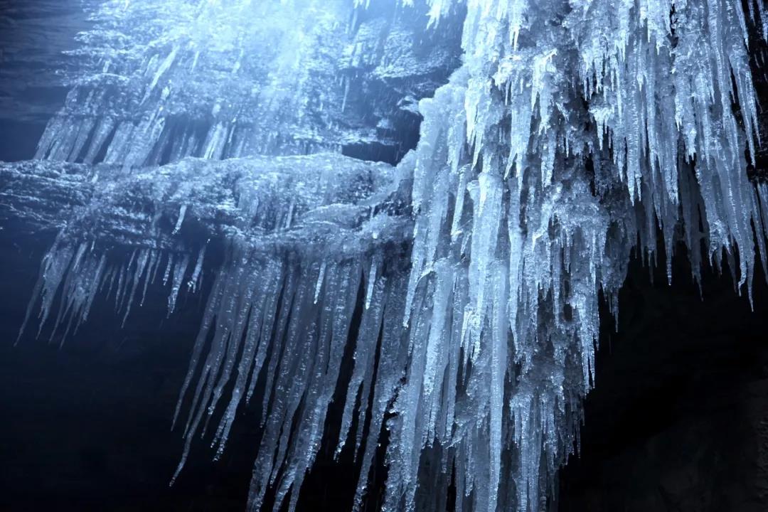 冰封的美丽，神奇的冰挂，新乡南太行八里沟景区为你完美呈现！