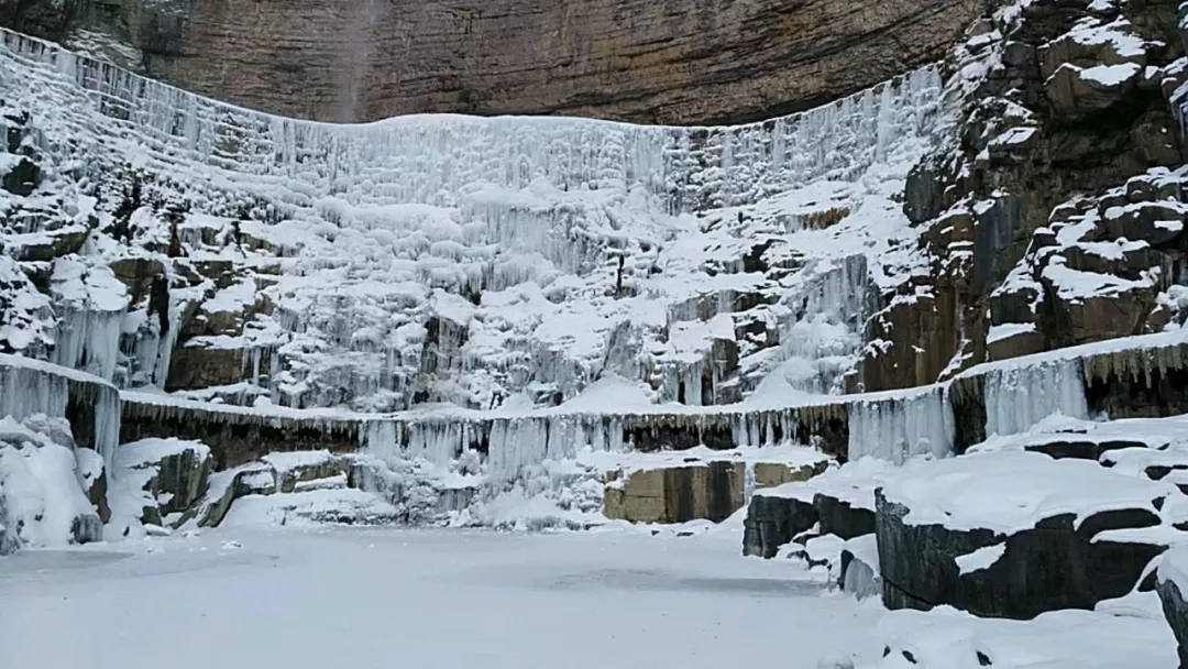 新乡南太行丨踏雪赏冰辞旧岁，瑞雪纷飞迎新年！