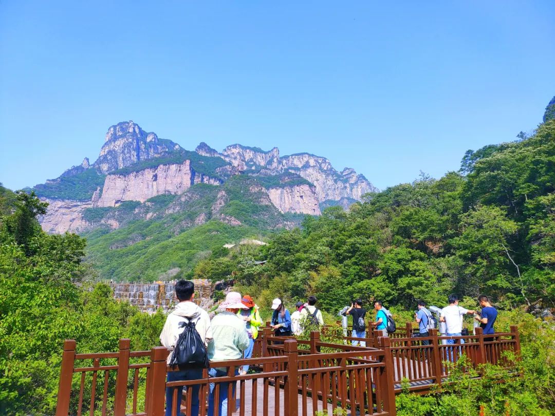 五月的初夏，愿你心存美好，遇见最美的新乡南太行...