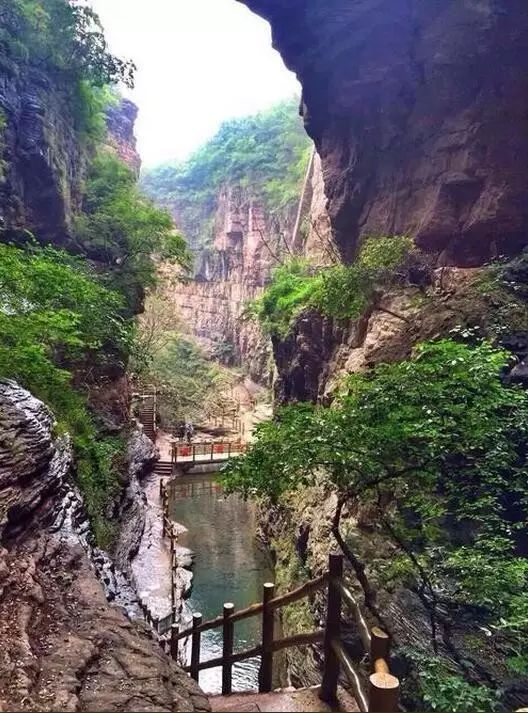 这里有一处丹崖碧水、静心清肺，宛若仙境的地质峡谷奇观！