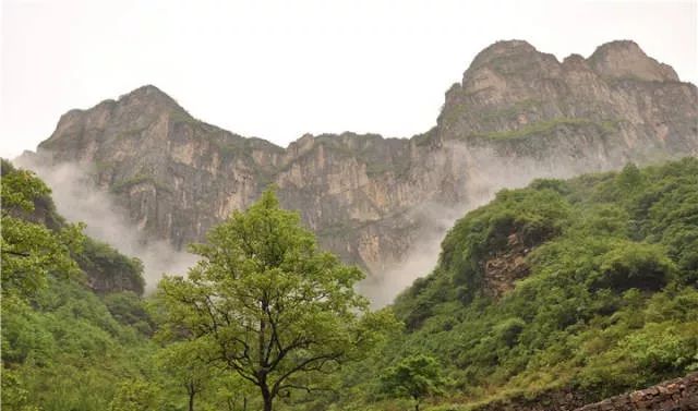 雨中漫步新乡南太行，妙遇人间仙境！