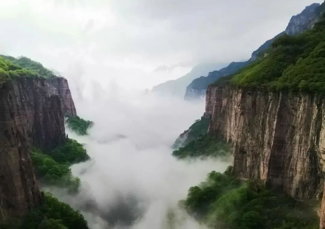 雨中漫步新乡南太行，妙遇人间仙境！