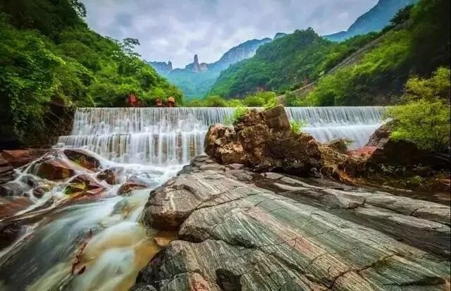 飞机为媒，向世界宣传新乡南太行， 助力打造国际旅游目的地!