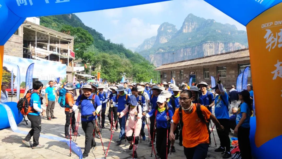 飞机为媒，向世界宣传新乡南太行， 助力打造国际旅游目的地!