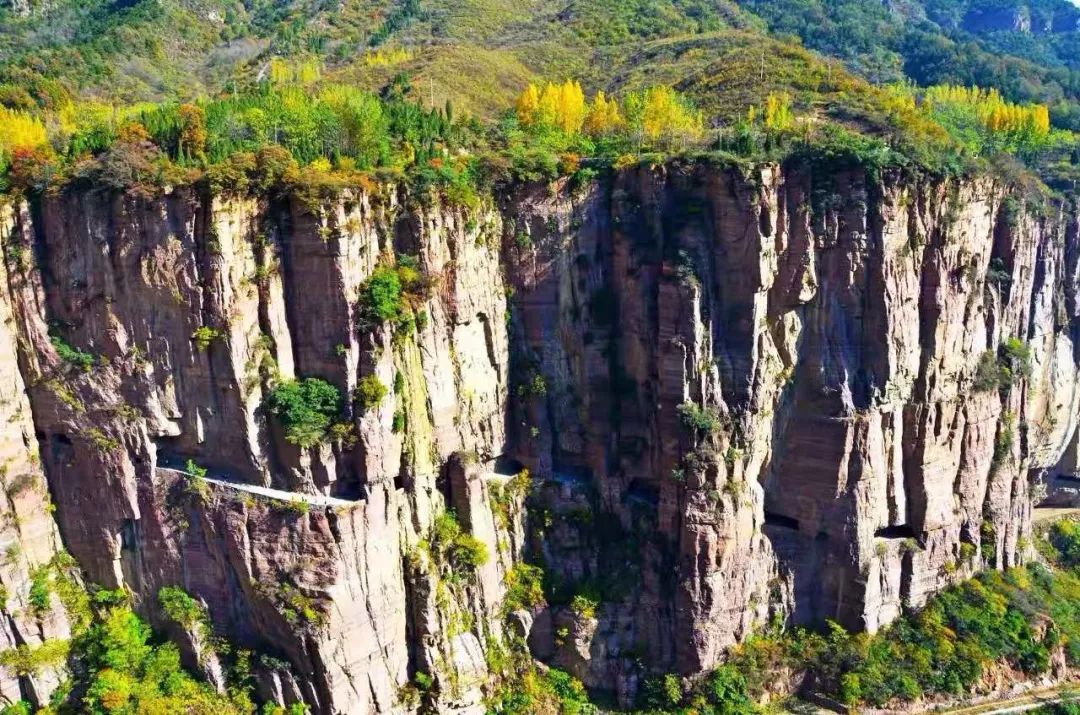 秋色宜人，新乡南太行万仙山景区喜迎华东千人大巴团