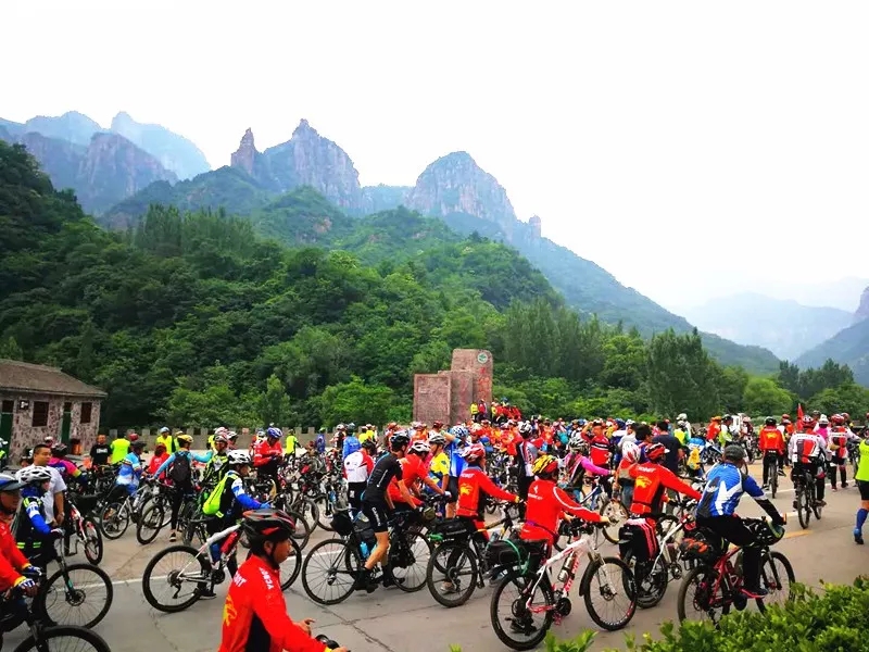 【勇者贴】挑战极限，战胜自我，“一山两省三挂壁，万人骑行南太行”全国自行车骑游大会顺利举行！