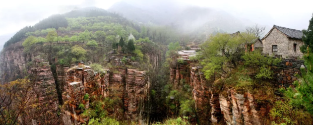 新乡南太行|春雨滋生一抹绿，唤醒漫山桃花红！