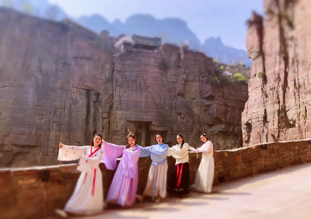 新乡南太行|林木迎风吐翠绿,春日郭亮斗芳菲! 新乡南太行|林木迎风吐翠绿,春日郭亮斗芳菲!