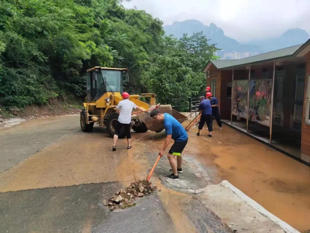 新乡南太行|重建家园，众志成城，我们在行动！