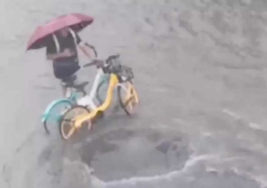 热泪盈眶！这就是咱中国人啊！