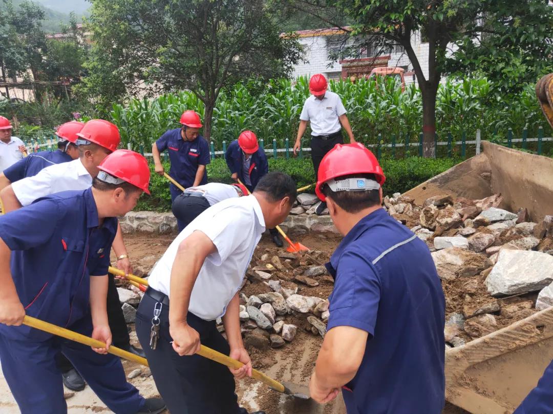 众志成城，共克时艰，恢复生产，重建家园，新乡南太行旅游有限公司召开灾后重建誓师大会！