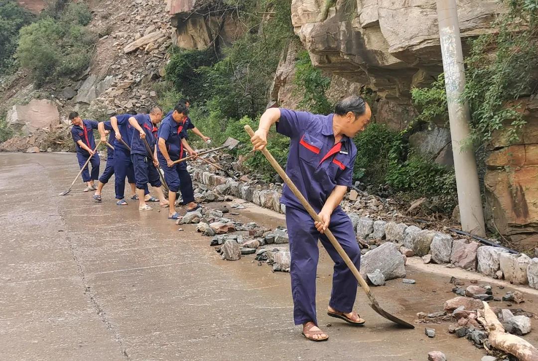 众志成城，共克时艰，关山景区积极开展灾后自救工作