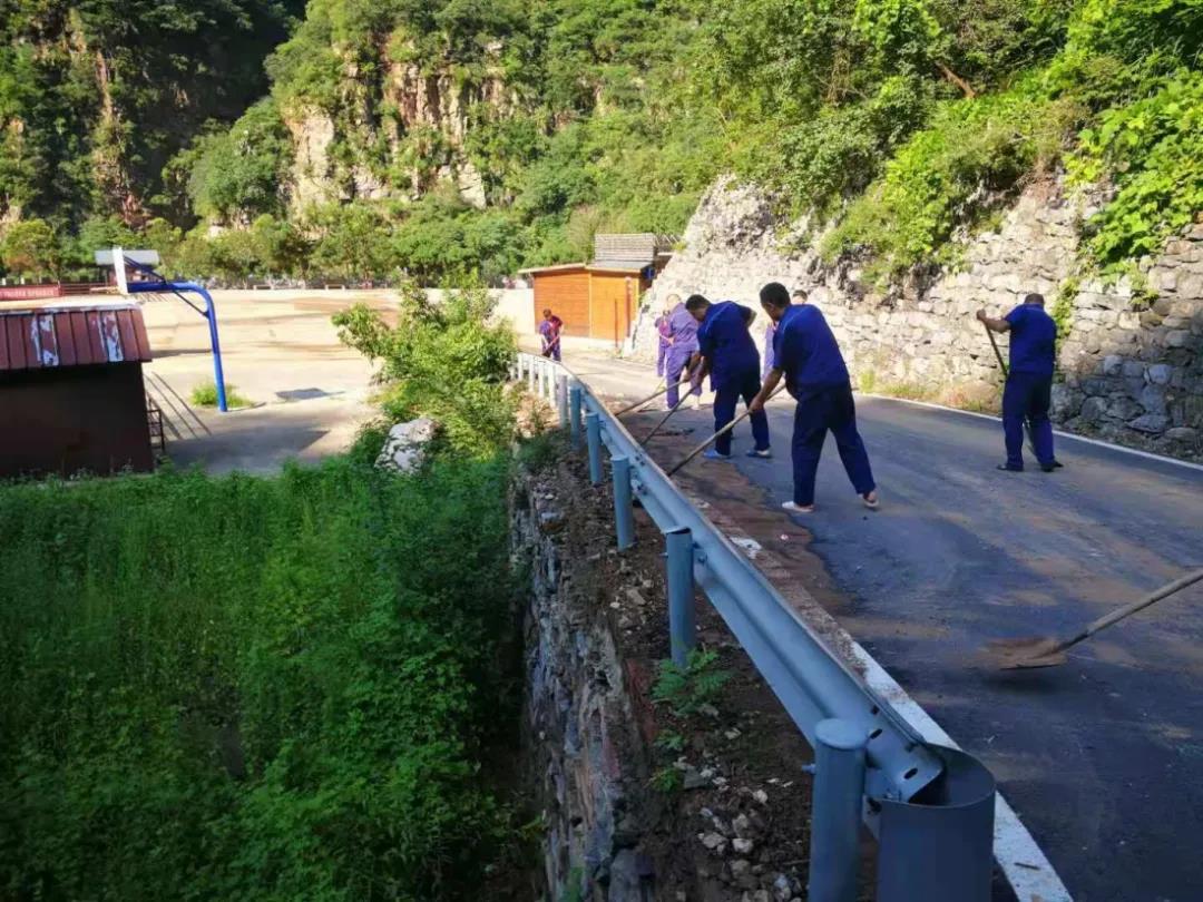 众志成城，共克时艰，关山景区积极开展灾后自救工作