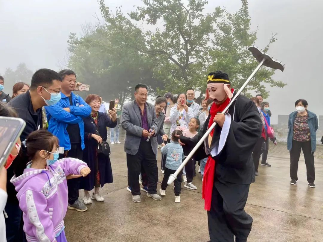 国庆第五天|假期余额不足，快来这里充值快乐！