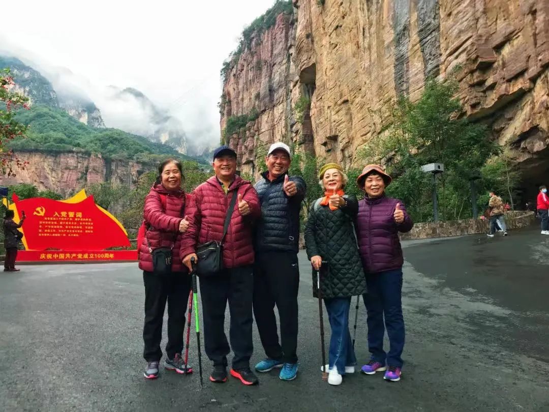 国庆第五天|假期余额不足，快来这里充值快乐！