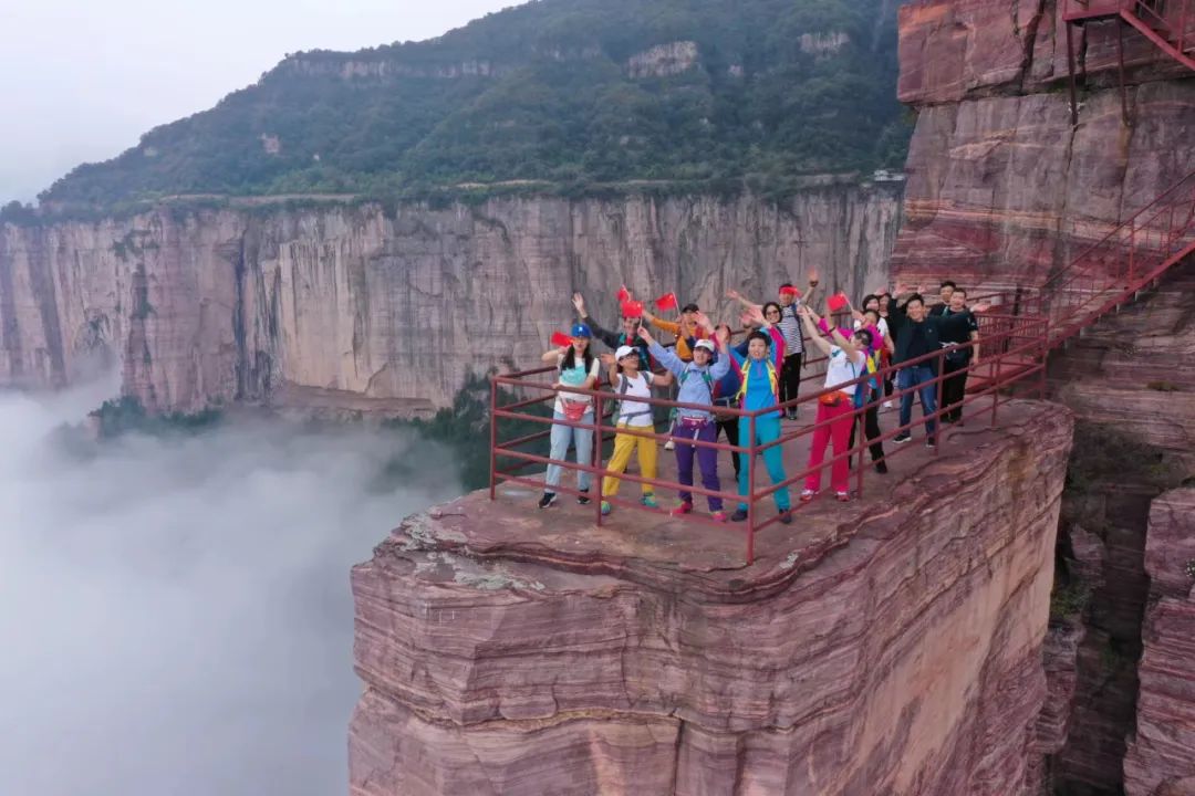 新乡南太行|重阳节为什么要登高，让磅礴云海告诉你！